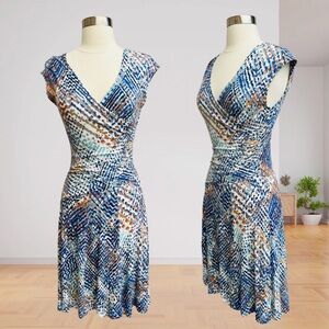 NIC+ZOE Blue and White Ruched Faux Wrap Dress - XSP/ 0P